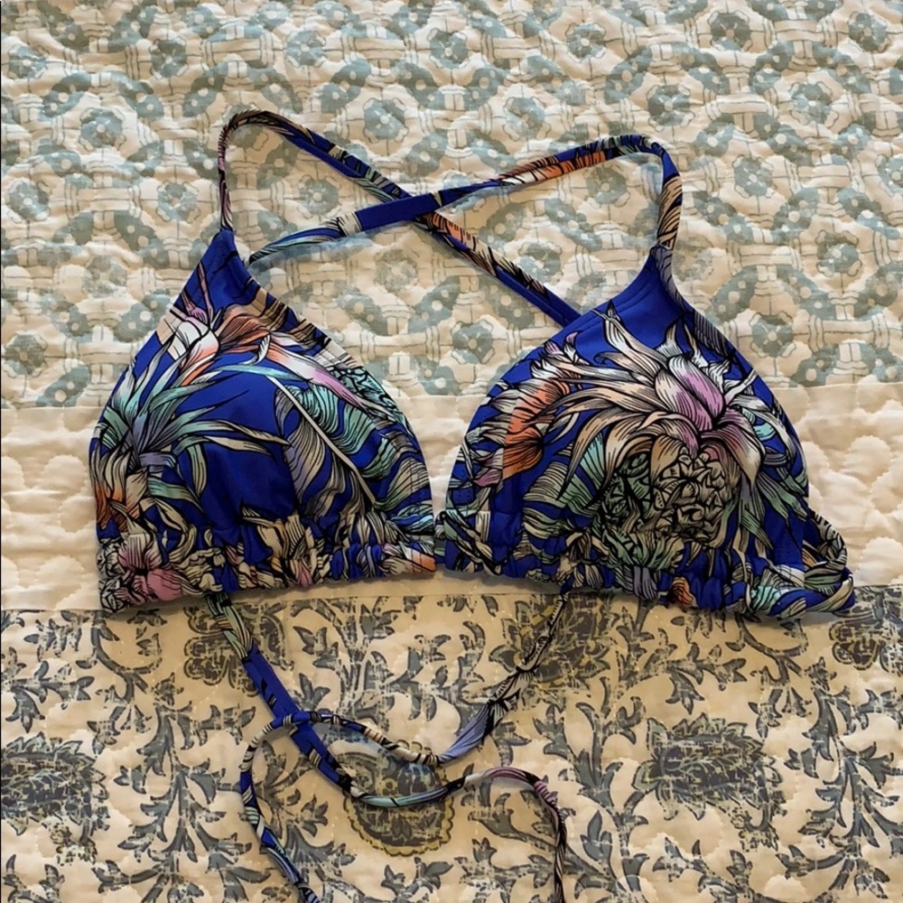 Xhilaration bikini top